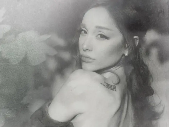 ariana-grande-aconsegueix-el-seu-primer-numero-1-d’albums-a-l’estat-espanyol-amb-“petal”