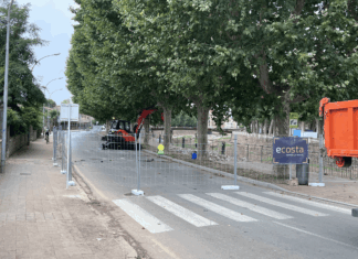 La Bisbal d’Empordà rebaixa el paviment del passeig Muriel Casals per evitar inundacions a la biblioteca