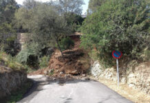Un despreniment de pedres d’un mur obliga a actuar a Sa Riera sense causar ferits Despreniment Sa Riera pedra
