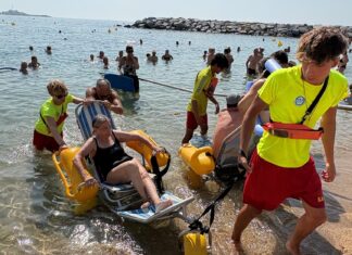 Calonge i Sant Antoni supera els 600 banys assistits aquest estiu amb el servei de platja accessible