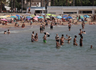 La temperatura de l’aigua del mar a l’estiu bat rècords i s’enfila 2,3 ºC per sobre de la mitjana Temperatura meteorològica